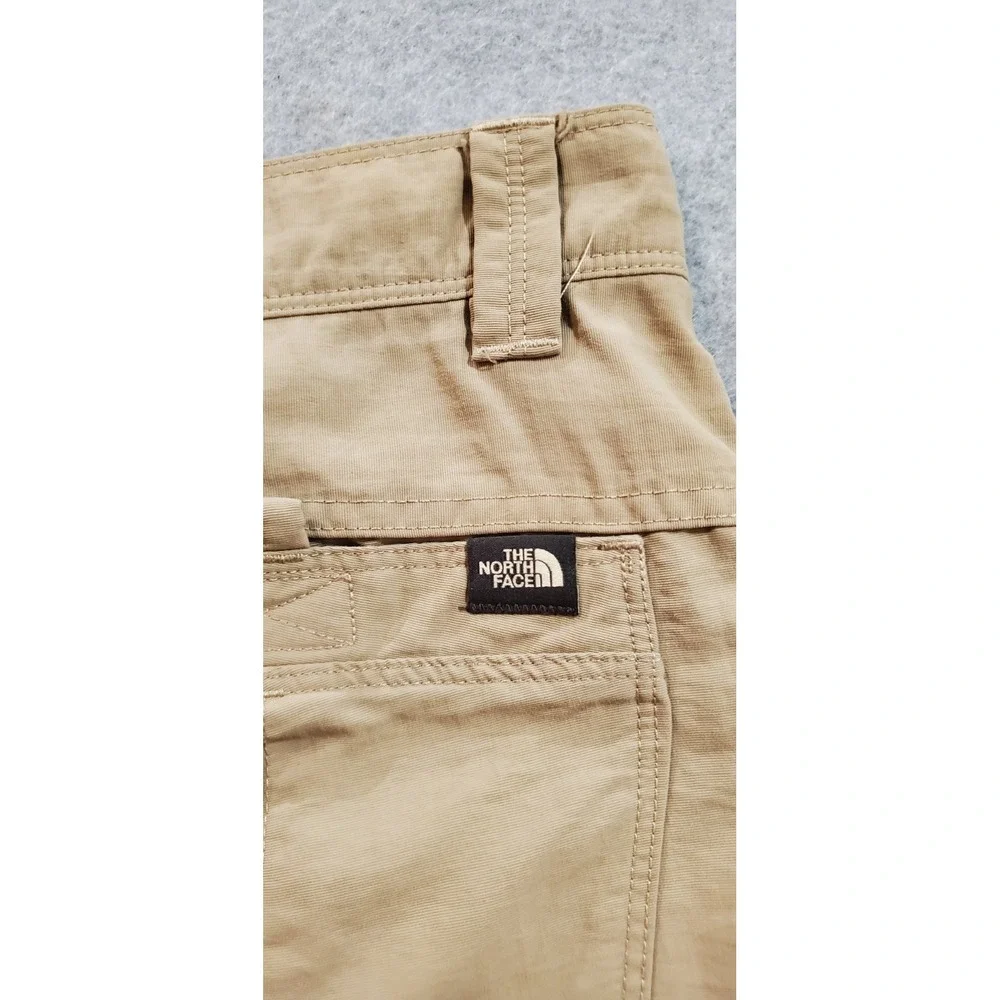 North Face Men's Axez Shorts Size 32 Tan‎ 5-pocket Zipper Hiking Outdoors
